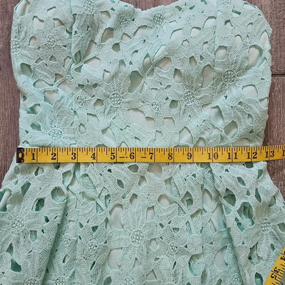 Alya Francesca's Strapless Lace Dress Size S Mint NEW Floral Sweetheart Midi